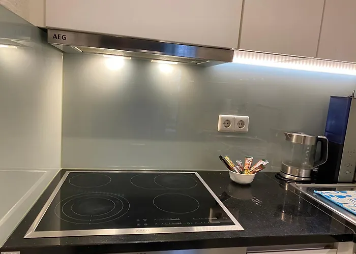 In The Center Of With Big Terrace דירה *